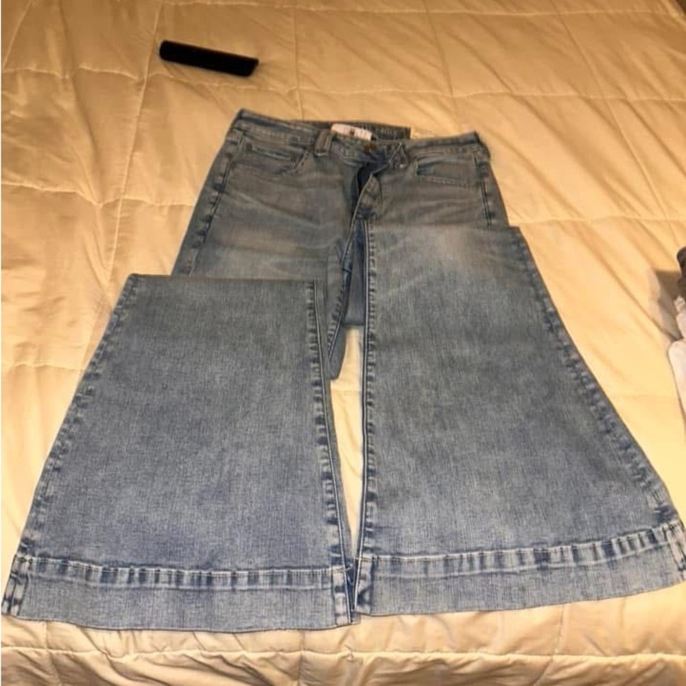 American Eagle Outfitters Women's Light Blue Jeans - Picture 2 of 7